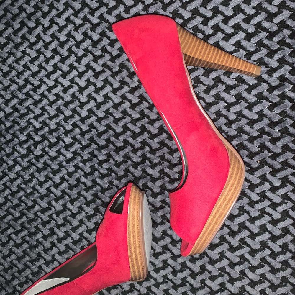 Red peep toe platform heel